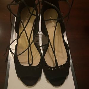 Nine West Jinxed black heel, size 7